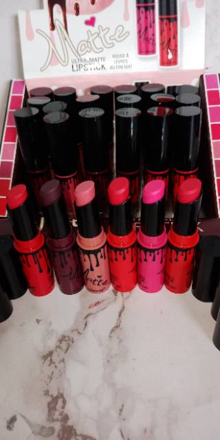 LIPSTIK MATE ULTRA KISS BEAUTY HARGA ECER [8pcs]