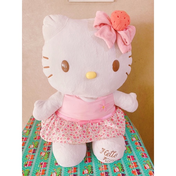 Boneka Sanrio Hello Kitty Strawberry Pink 60cm Fluffy Giant Jumbo Original Soft Toy Plush