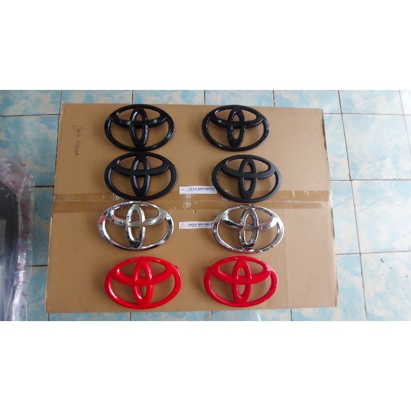 EMBLEM LOGO GRILL INNOVA REBORN 2016 2022