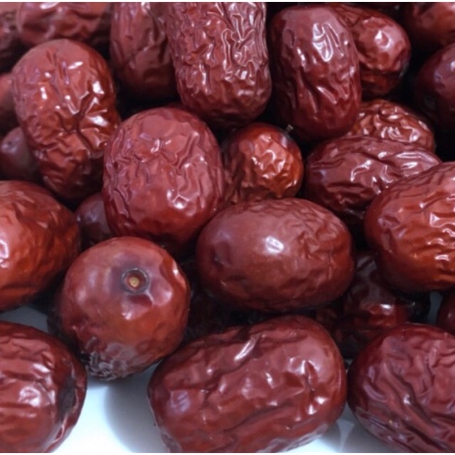 

500 gr Kurma Merah / Ang co size Sedang, manis dan wangi