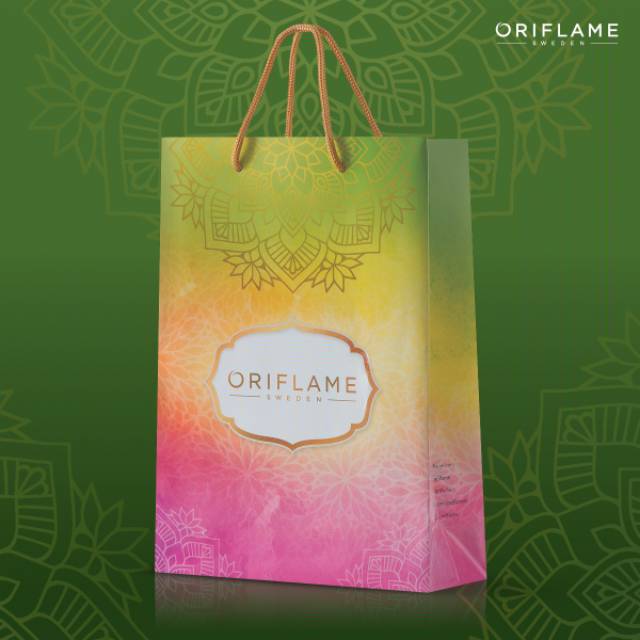 Celebration Paper Bag Oriflame | Shopee Indonesia
