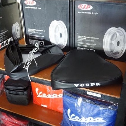 Cover Bungkus Jok Depan Pisah Hitam Polos Vespa Exclusive Super Sprint Model Original NOS