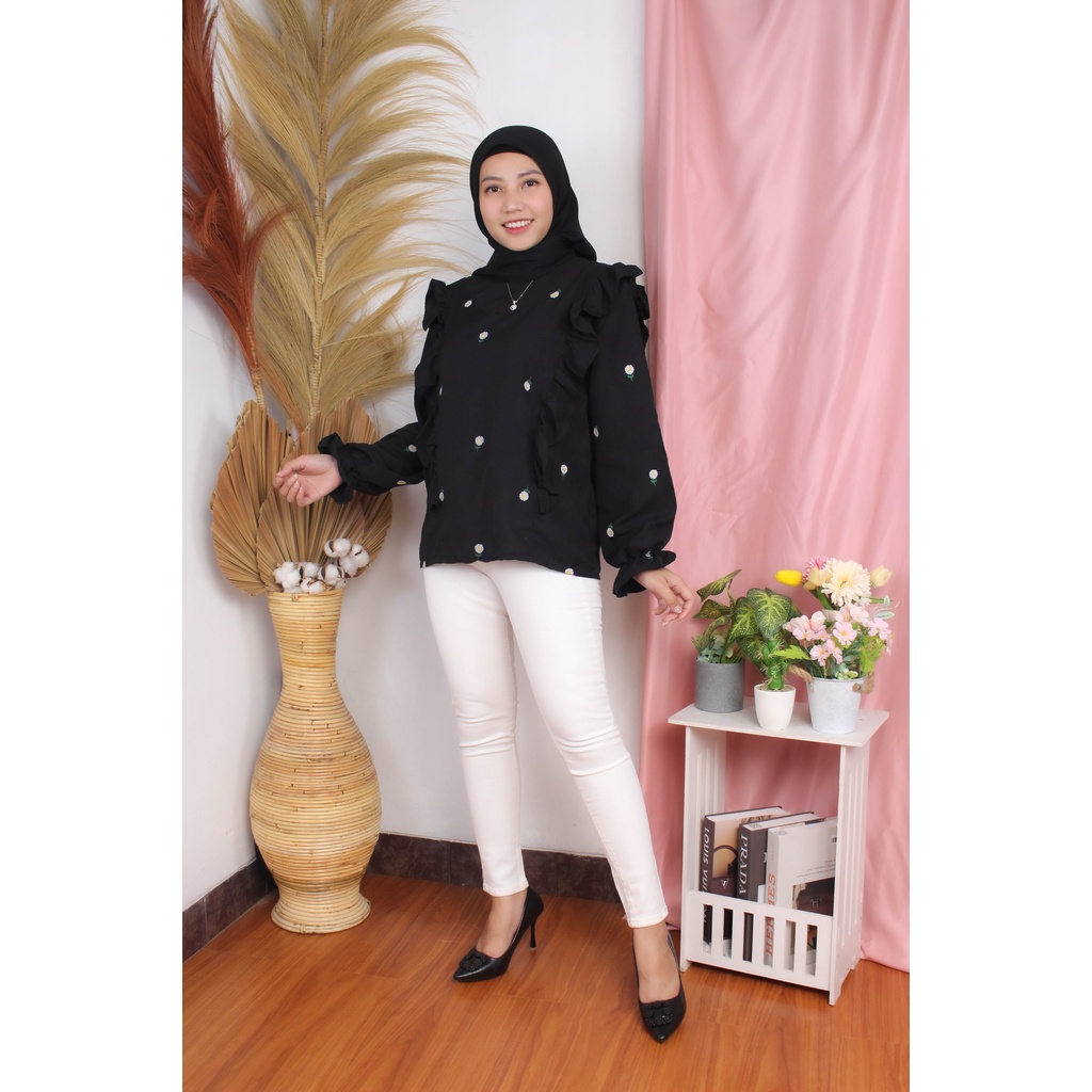 RX Fashion - Ezra Daisy Blouse / Blooming Daisy / Kemeja Vivia