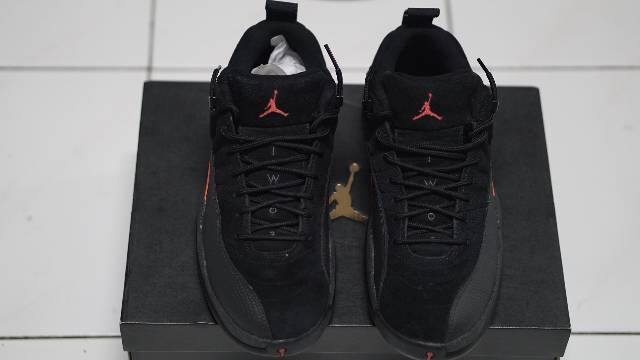 all black jordan 12 low