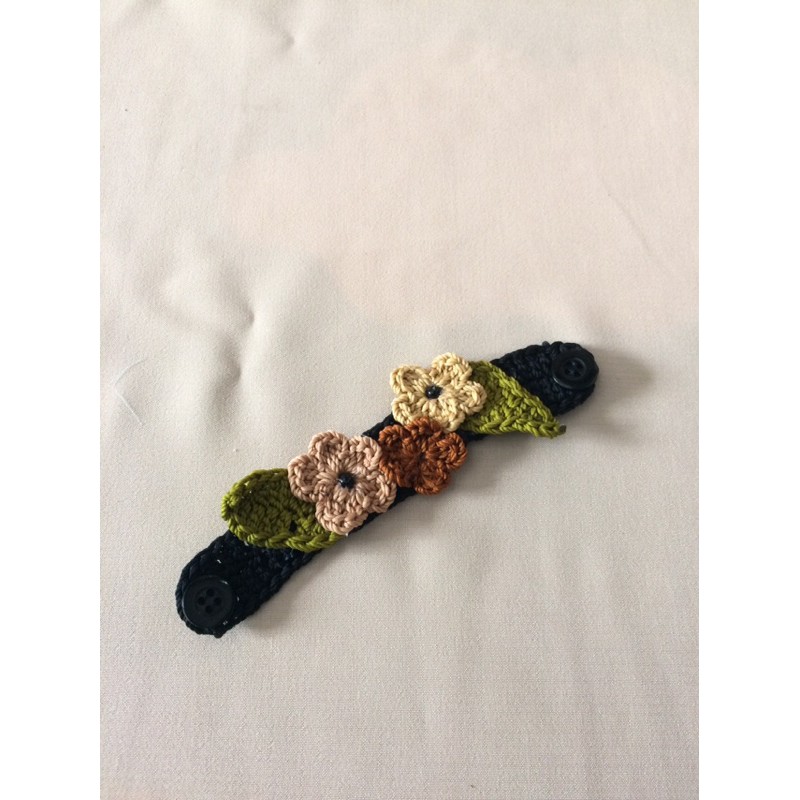 konektor rajut masker bunga