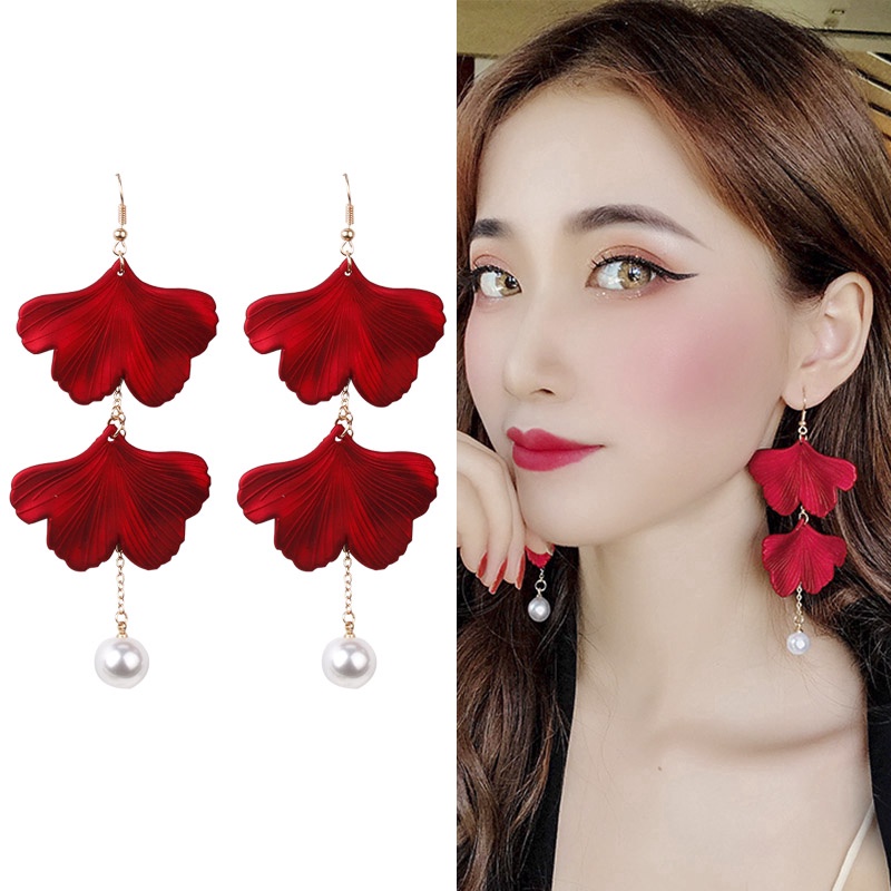 Anting Gantung Panjang Tusuk Sexy Motif Bunga Mawar Merah Aksen Hollow Untuk Perhiasan Wanita