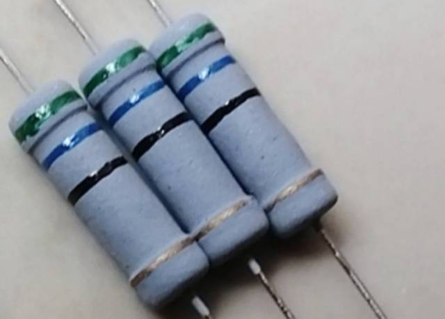 1 pcs.RESISTOR 56 OHM. 2 WATT..5%