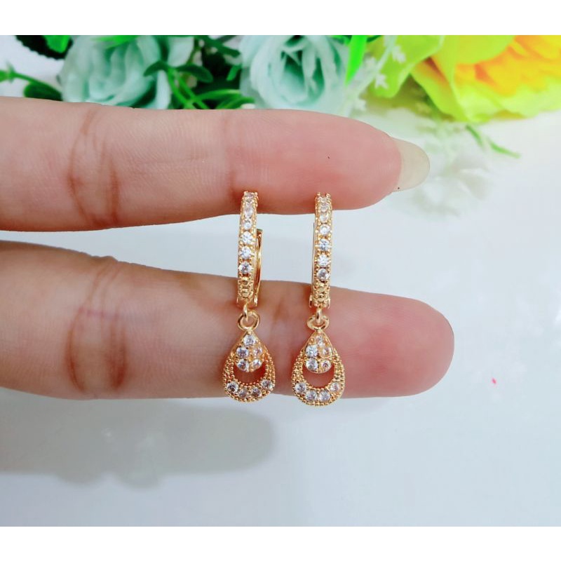 Promo,,,, Anting titanium perhiasan wanita dewasa Dan remaja lapis emas 22 K anti karat motif pilihan