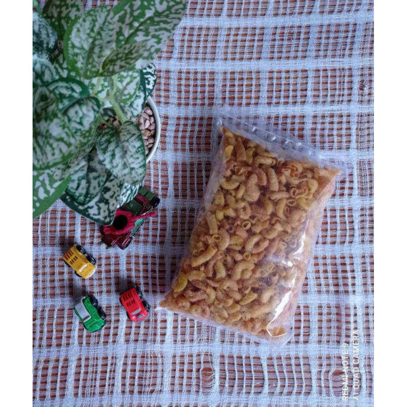 MAKARONI KEJU - MAKARONI - CAMILAN - NYEMIL- NYAMILI- SNACK - MAKANAN RINGAN - JAJAN-SNACK JEMBER-GR