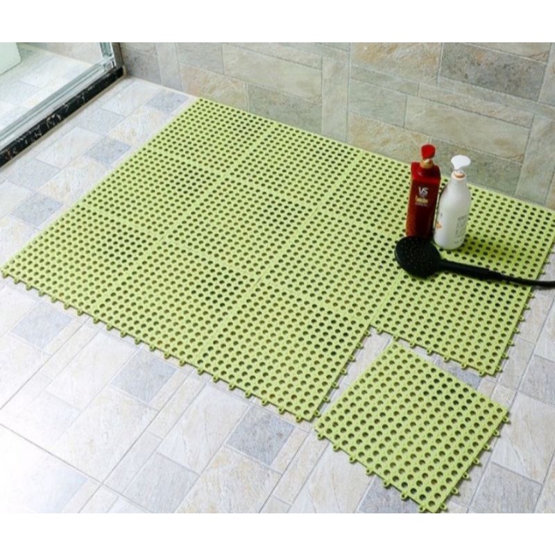 karpet kamar mandi anti licin polkadot 30x30cm