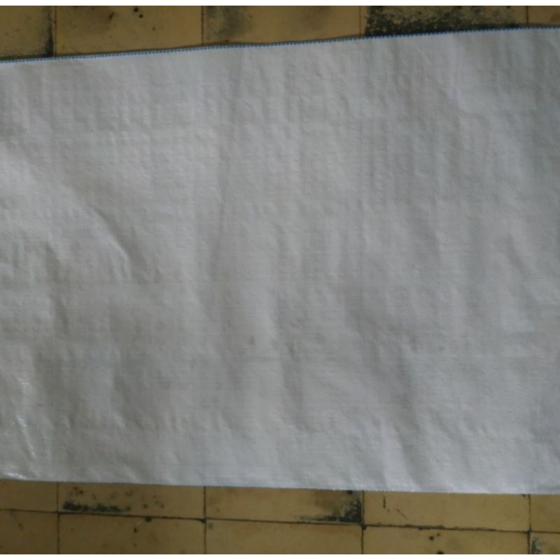 Karung plastik 50kg 56x90