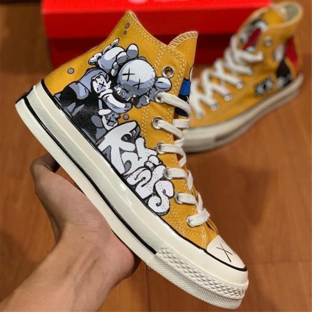 مثل توهج سالف converse x kaws original 