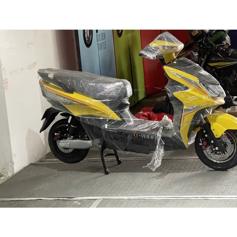 Sepeda Motor Listrik Tipe Blue Whale Uwinfly Roda Dua DOUBLE DISK BREAK SNI-4