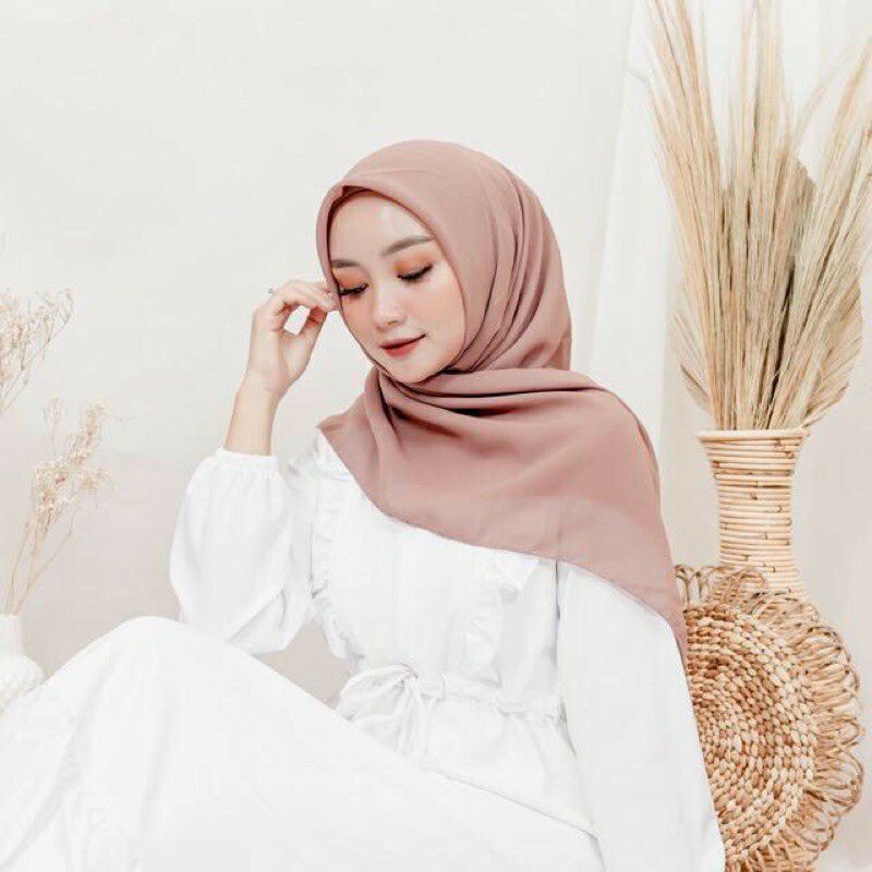 Jilbab Bella Square Polycotton/ Bella hijab/ jilbab segi empat polos