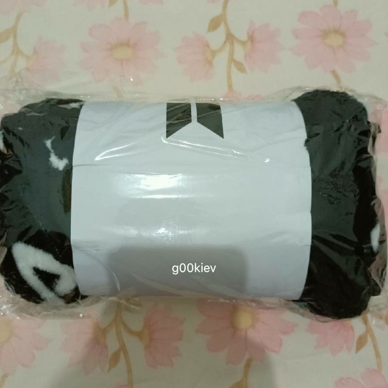 BTS BLANKET SYS FINAL × FILA SEALED