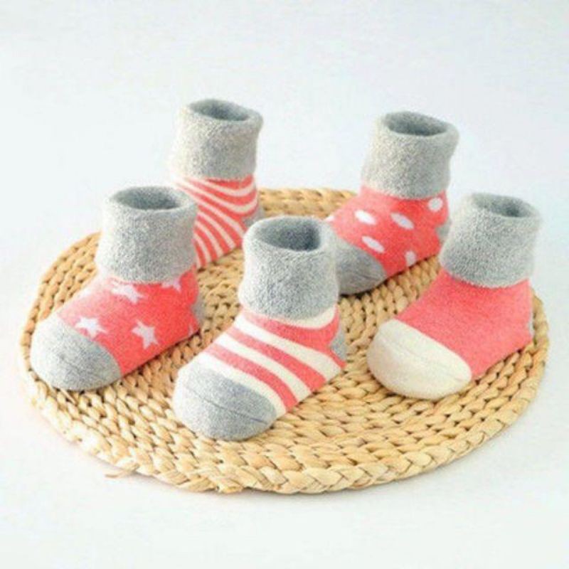 (1pasang) KK  bahan handuk Super Lembut dan Tebal Kaos kaki bayi (0-12 Bulan)import