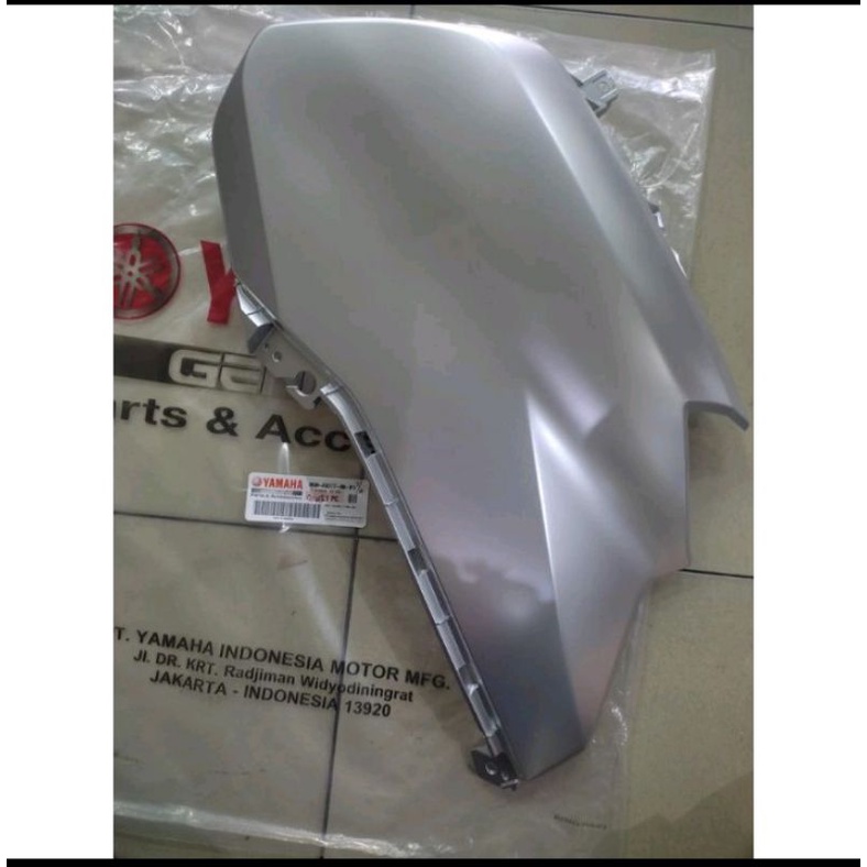 Body cowling sayap depan kanan All new Nmax 2020 2021 silver original yamaha