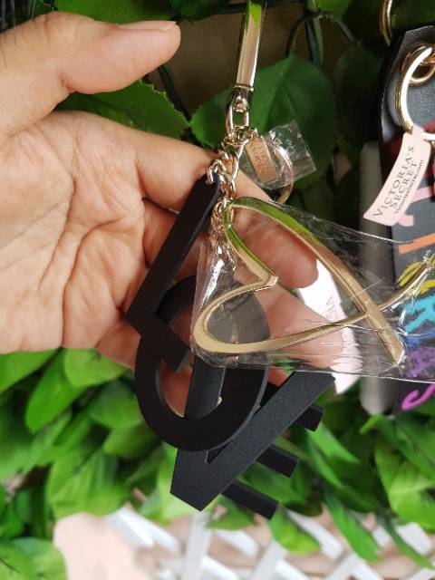 VICTORIA SECRET BAG/KEY CHAIN