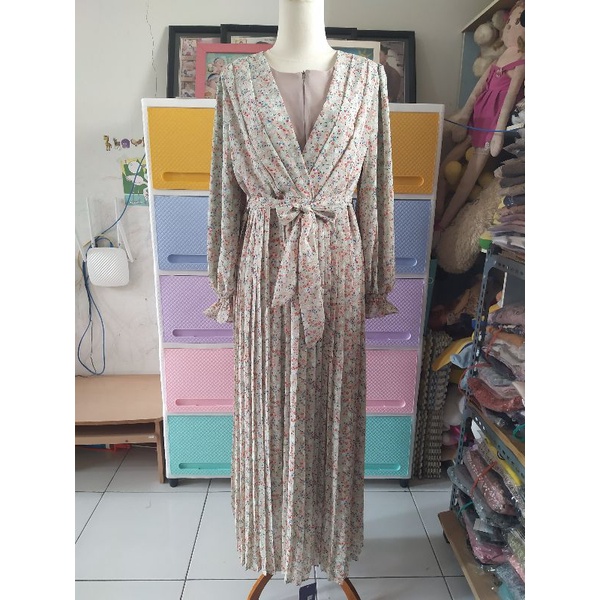 Gamis plisket by Yuri