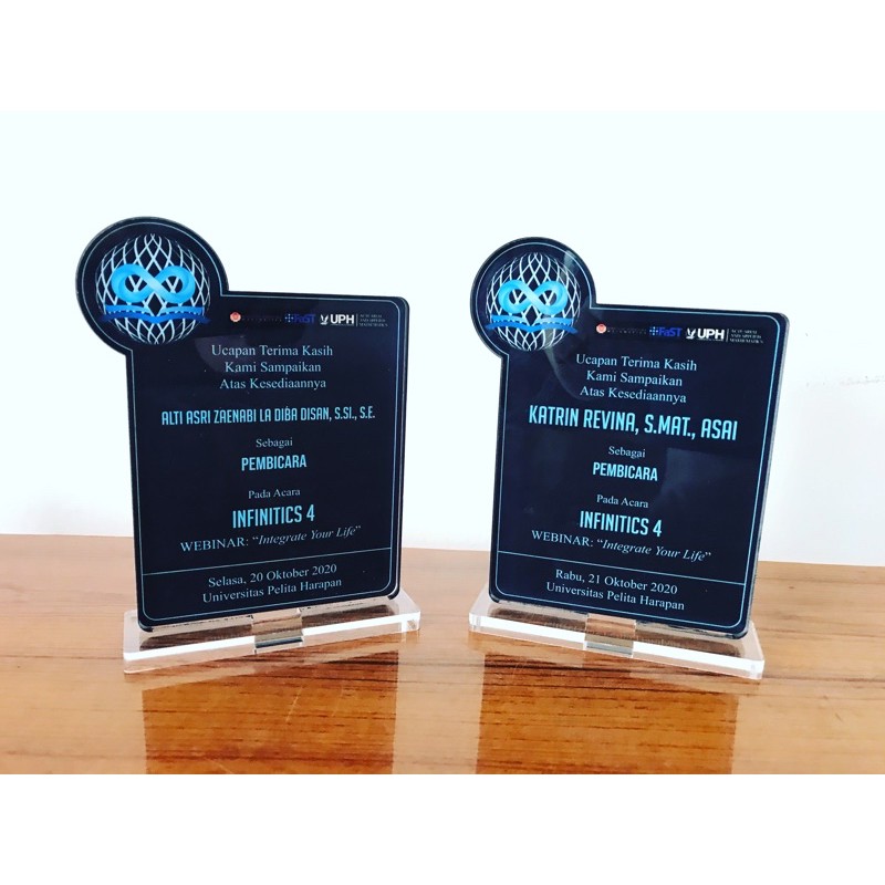 

Plakat Akrilik Acara Kampus