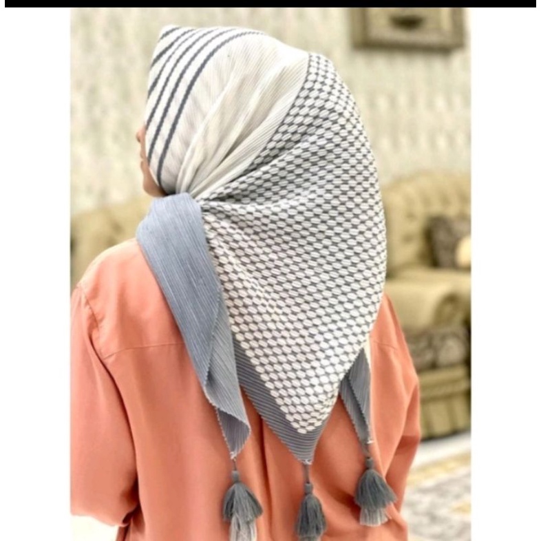 segi empat plisket|segi empat plisket motif|segi empat plisket jambul|segi empat plisket pompom|segi