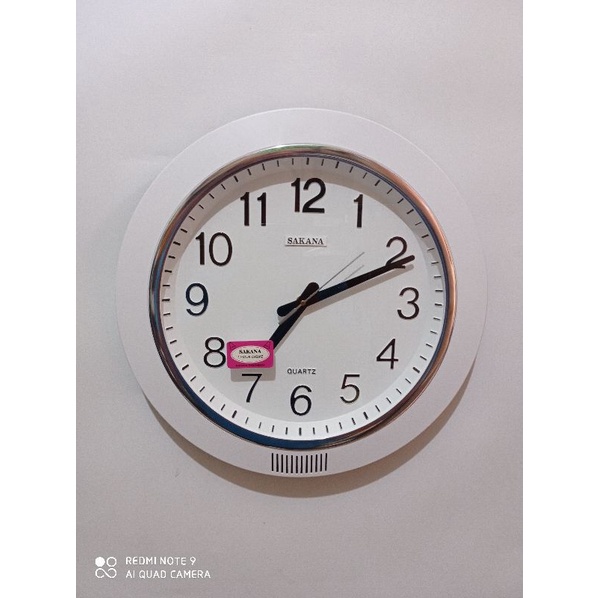 Jam Dinding melodi bicara bahasa Indonesia dan lonceng SAKANA 970 putih 40cm