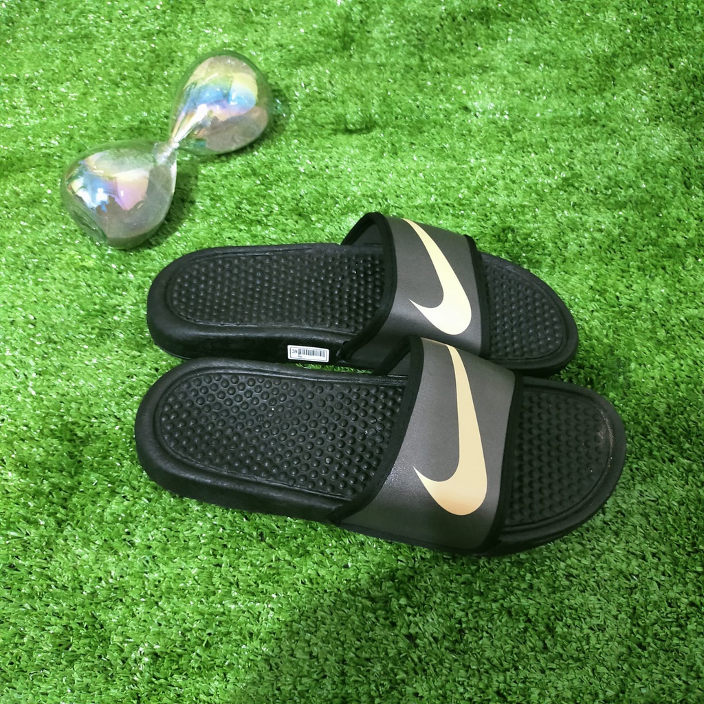 Sandal Slip on Pria Anti Licin Ringan NIKEE BRO