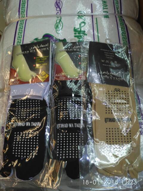 Kaos Kaki Jempol Anti Slip Haji Dan Umroh