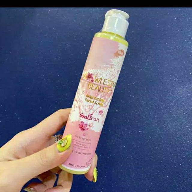 Vlowless Brightening Facial Scrub