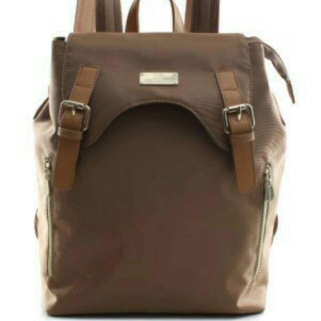 Elizabeth tas punggung