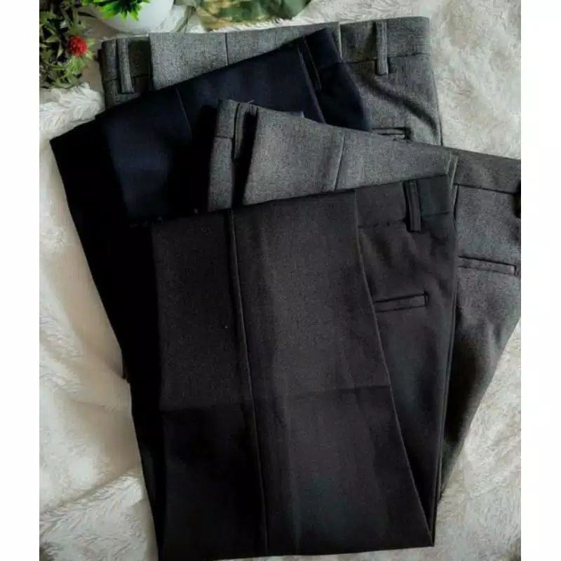 Celana Bahan Slimfit / Kerja / Formal / Kantor / Panjang / Hitam / Dasar Pria