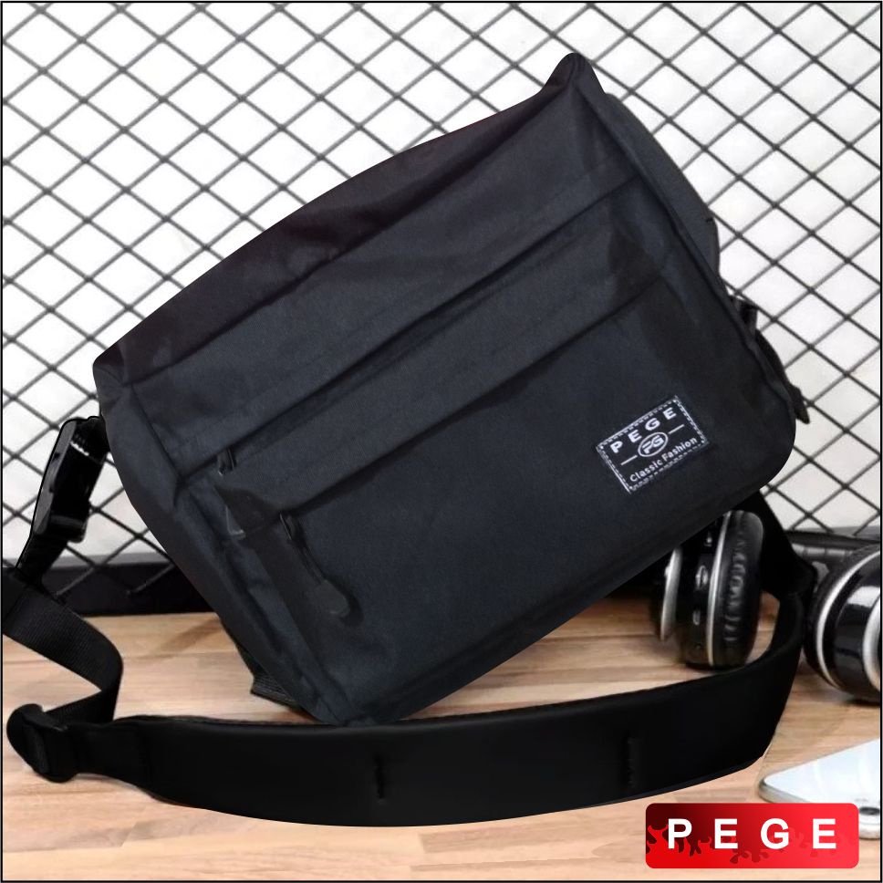 Tas Selempang Pria Slingbag PEGE Model Hitam Polos Bahan Tebal Bisa Untuk Kerja Kuliah Multifungsi - PG 8914