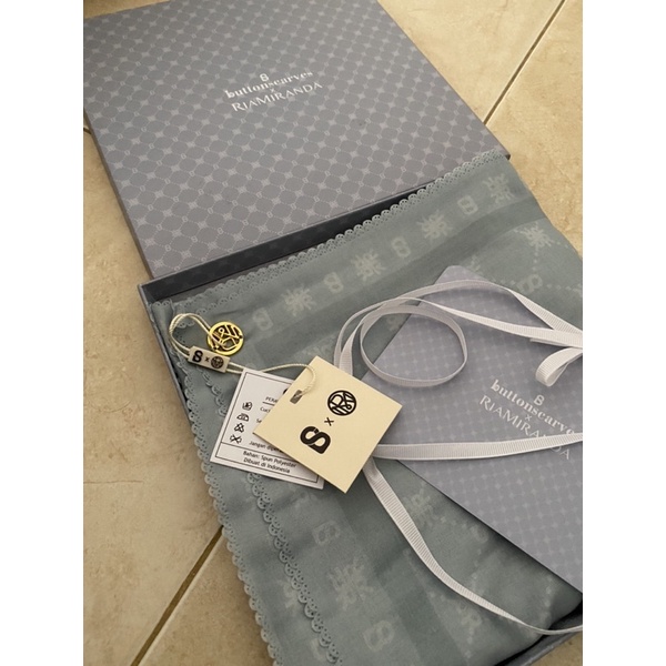 Xanadu Monogram Buttonscarves x Ria Miranda Ice (New)