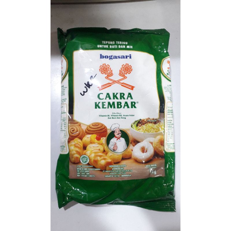 

tepung terigu cakra kembar premium 1kg
