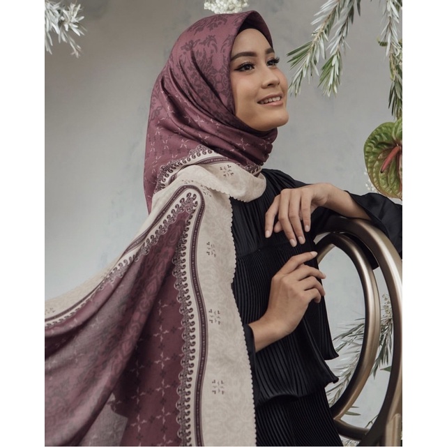 Anggrek Scarf Brassia by Wearingklamby (Preloved) No Box