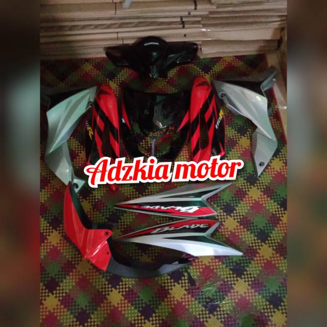 TERMURAH cover body alus blade lama old merah putih / merah silver