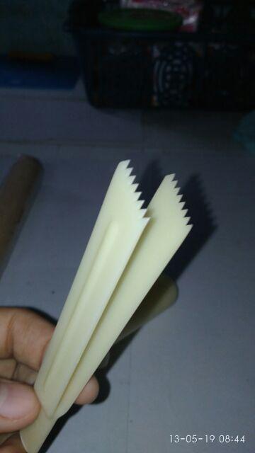 1 Pcs Jepit Plastik Bunga Nastar Malaysia