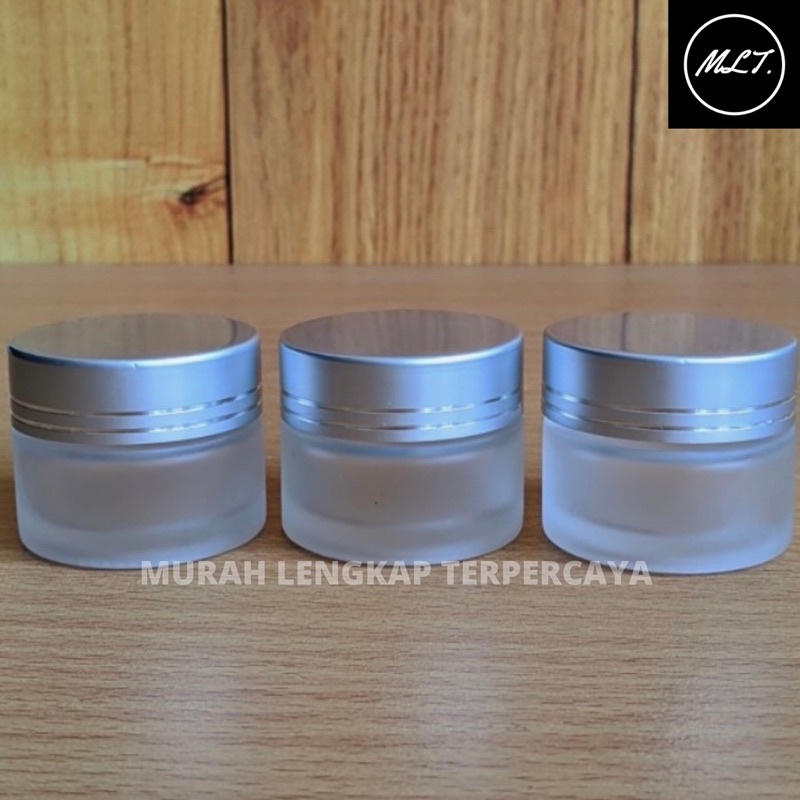 POT KOSMETIK KACA 15GR / POT CREAM 15GR KACA FROSTED /WADAH CREAM KACA 15 GRAM FROSTED SILVER / POT CREAM FROSTER 15 GR LIS SILVER TUTUP SILVER POTCREAM FROSTED KACA