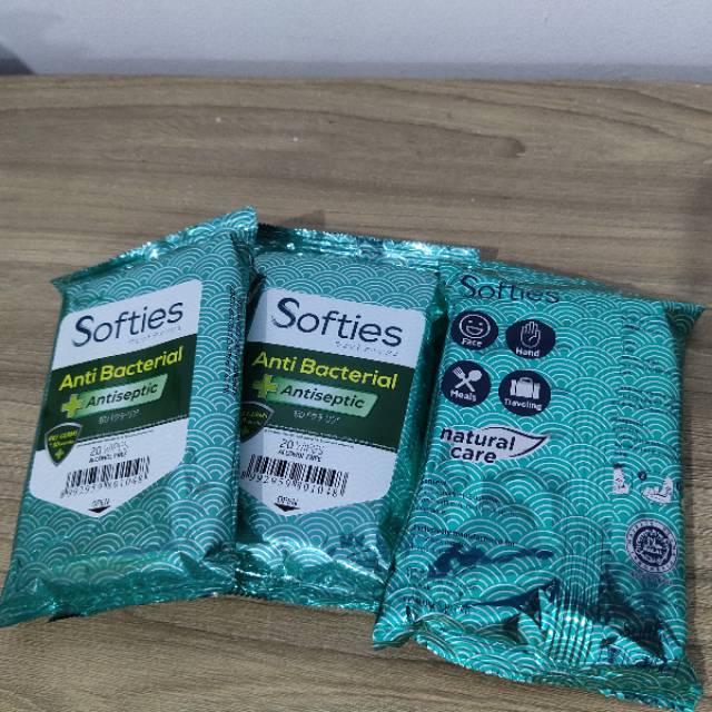 Softies Anti Bacterial Wipes 20s Tissue Basah non alkohol