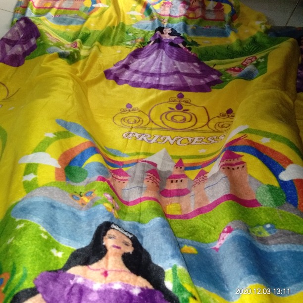 Selimut Bulu Karakter New Uk 150x200 Elegant