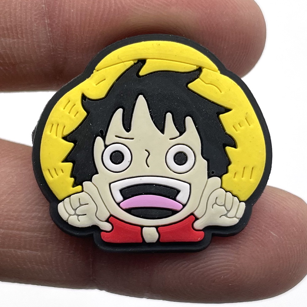 One Piece Luffy Jibbitz Crocs anime pin wanita charms sandal DIY  Aksesoris Bahan Untuk Dekorasi Sepatu Hadiah anak pria