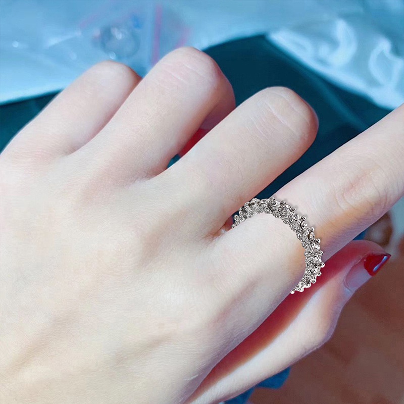 Fancyqube 2pcs / Set Perhiasan Cincin Berlian Bulat Enam Cakar Gaya Eropa Dan Amerika Untuk Pernikahan Wanita