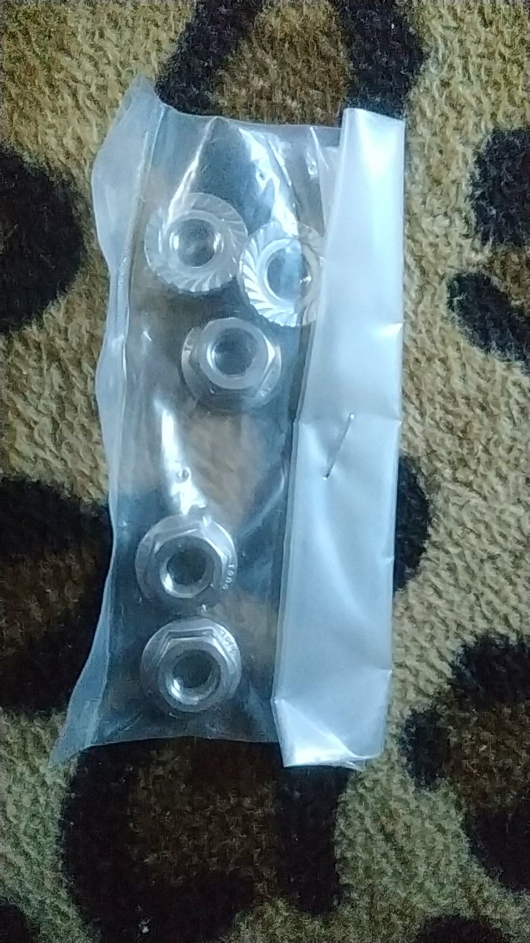 M6 X 1.00 Flange Nut / Mur Topi Stainless Steel 304