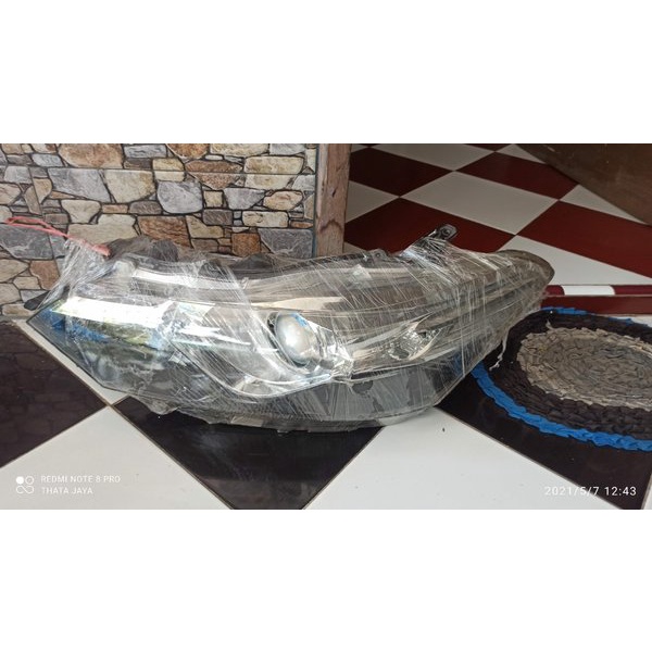 Logo embos emblem lexus lx 570 90975-02133/121