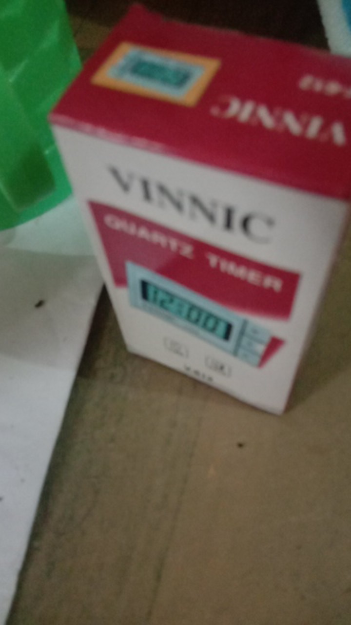 Jam Mobil Clock Vinnic 612 Dengan Tgl & Mesin Led Dimensi 7.6 X 4.5cm Bagus