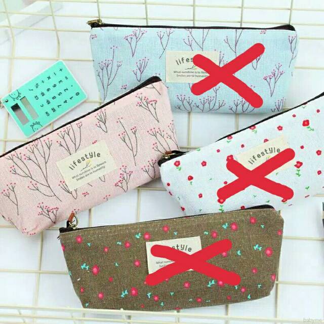 

Tempat pensil Canvas Floral Warna Pink