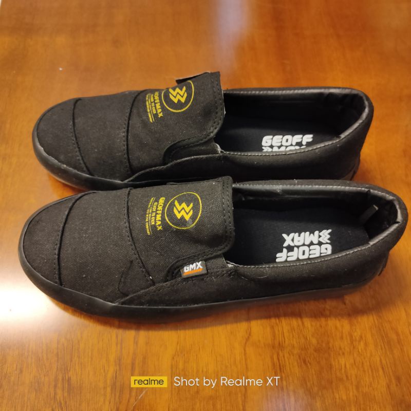 Sepatu Geoff Max Slip On Asli Murah Lebay