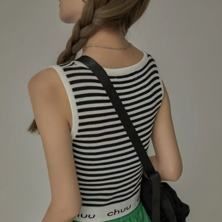 Musim panas baru katun suspender hitam dan putih bergaris rompi tanpa lengan huruf CHUU klasik botto