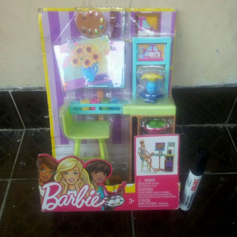 Barbie Atelier Artistique Poterie Et Peinture – Mattel, 25 Accessoires Créatifs, NEUF 2021