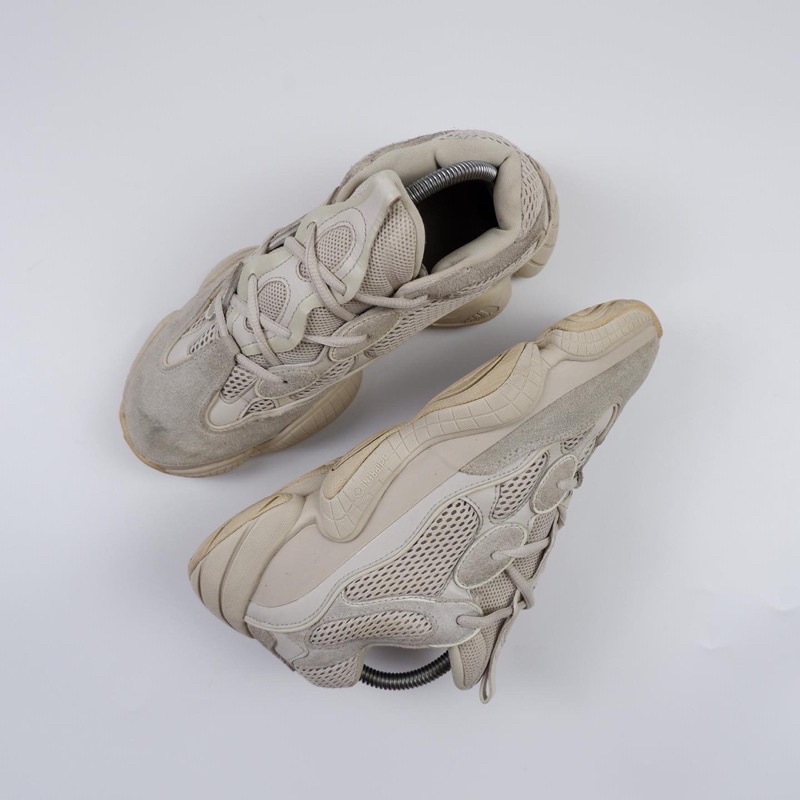 YEEZY BOOST 500